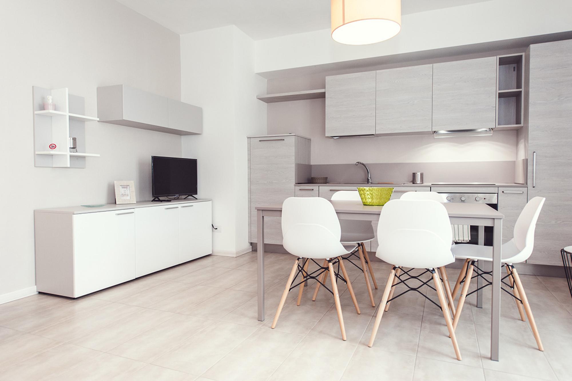 tavolo cucina appartamento 304